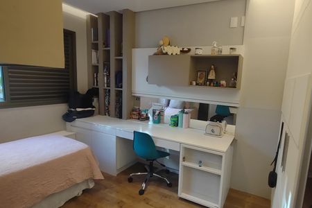 Apartamento à venda com 166m², 3 quartos e 2 vagas Apartamento à venda com 166m², 3 quartos e 2 vagasSuíte 3