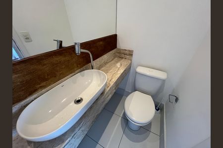 Lavabo de apartamento para alugar com 2 quartos, 86m² em Lar São Paulo, São Paulo