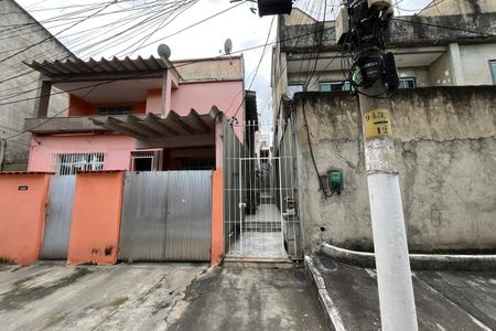 Fachada de casa para alugar com 2 quartos, 90m² em Jardim Vinte E Cinco de Agosto, Duque de Caxias