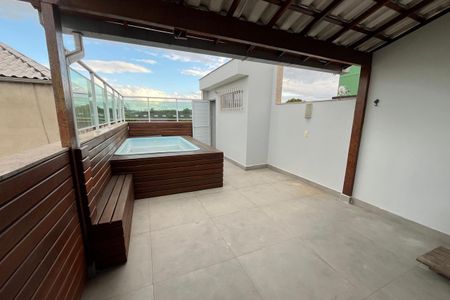 Terraço de casa para alugar com 2 quartos, 90m² em Jardim Vinte E Cinco de Agosto, Duque de Caxias