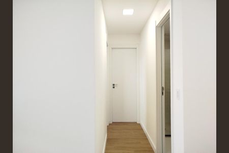 Apartamento para alugar com 68m², 2 quartos e 1 vaga Apartamento para alugar com 68m², 2 quartos e 1 vagaCorredor