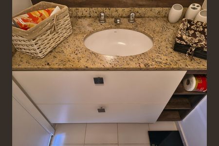 Apartamento para alugar com 67m², 2 quartos e 1 vaga