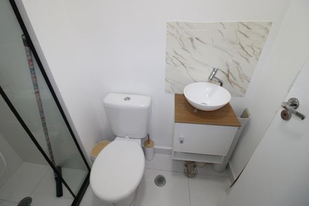 Banheiro de apartamento para alugar com 2 quartos, 32m² em Colônia (zona Leste), São Paulo