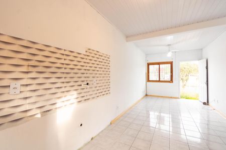 Casa para alugar com 2 quartos, 43m² em Guajuviras, Canoas