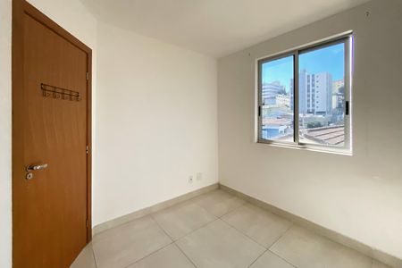Apartamento para alugar com 80m², 3 quartos e 1 vaga Apartamento para alugar com 80m², 3 quartos e 1 vagaQuarto 2