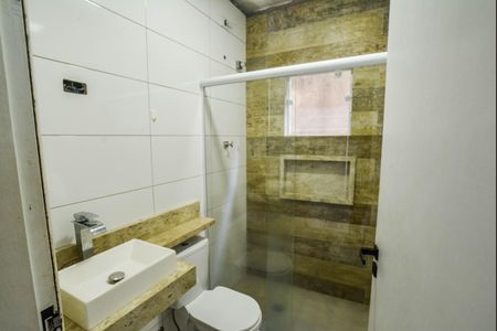 Casa para alugar com 180m², 3 quartos e 2 vagas Casa para alugar com 180m², 3 quartos e 2 vagasBanheiro Social