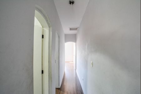 Casa para alugar com 180m², 3 quartos e 2 vagas Casa para alugar com 180m², 3 quartos e 2 vagasCorredor
