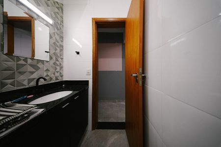 Casa para alugar com 72m², 2 quartos e 2 vagas Casa para alugar com 72m², 2 quartos e 2 vagasLavabo