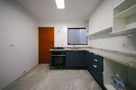 Casa para alugar com 72m², 2 quartos e 2 vagas Casa para alugar com 72m², 2 quartos e 2 vagasCozinha
