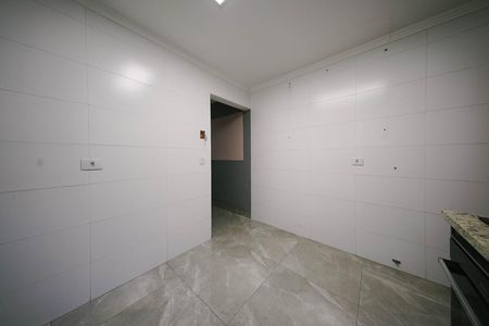 Cozinha de casa para alugar com 2 quartos, 72m² em Jardim Ponte Rasa, São Paulo