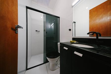 Casa para alugar com 72m², 2 quartos e 2 vagas Casa para alugar com 72m², 2 quartos e 2 vagasBanheiro da Suíte 2