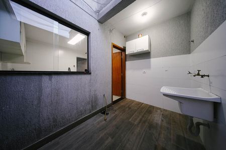 Casa para alugar com 72m², 2 quartos e 2 vagas Casa para alugar com 72m², 2 quartos e 2 vagasÁrea de Serviço