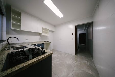 Casa para alugar com 72m², 2 quartos e 2 vagas Casa para alugar com 72m², 2 quartos e 2 vagasCozinha