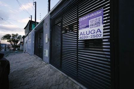 Fachada de casa para alugar com 2 quartos, 72m² em Jardim Ponte Rasa, São Paulo