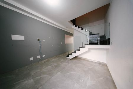 Sala de casa para alugar com 2 quartos, 72m² em Jardim Ponte Rasa, São Paulo