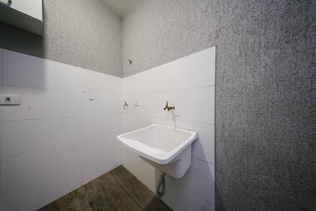 Área de Serviço de casa para alugar com 2 quartos, 72m² em Jardim Ponte Rasa, São Paulo