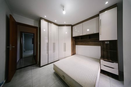 Casa para alugar com 72m², 2 quartos e 2 vagas Casa para alugar com 72m², 2 quartos e 2 vagasSuíte 1
