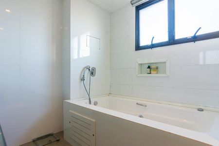 Apartamento à venda com 3 quartos, 209m² em Santo Amaro, São Paulo