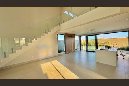 Casa de Condomínio à venda com 3 quartos, 225m² em Jardim Madalena, Campinas