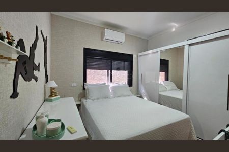 Casa de condomínio à venda com 246m², 3 quartos e 4 vagas