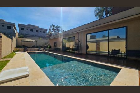 Casa de condomínio à venda com 246m², 3 quartos e 4 vagas