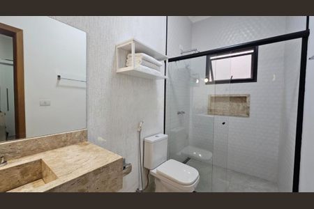 Casa de condomínio à venda com 246m², 3 quartos e 4 vagas