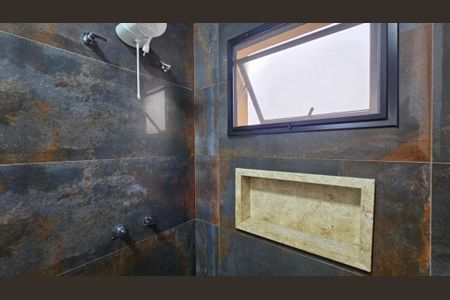 Casa de condomínio à venda com 246m², 3 quartos e 4 vagas