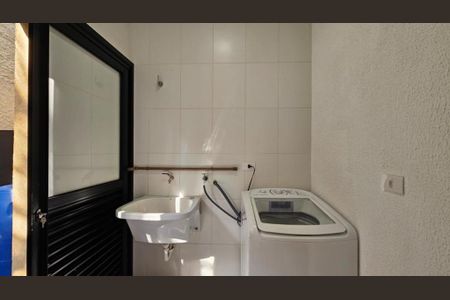Casa de condomínio à venda com 246m², 3 quartos e 4 vagas