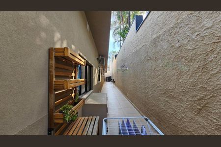 Casa de condomínio à venda com 246m², 3 quartos e 4 vagas