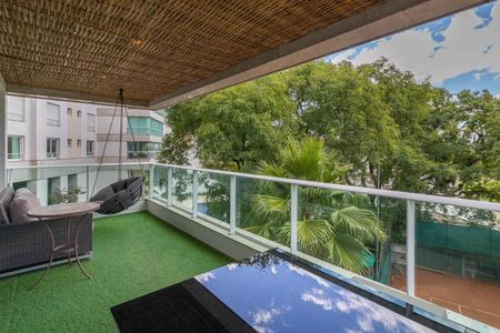 Apartamento para alugar com 312m², 3 quartos e 3 vagas Apartamento para alugar com 312m², 3 quartos e 3 vagasVaranda da Sala