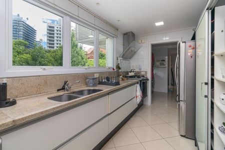 Apartamento para alugar com 312m², 3 quartos e 3 vagas Apartamento para alugar com 312m², 3 quartos e 3 vagasCozinha