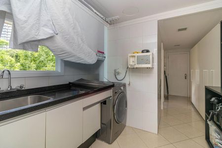 Apartamento para alugar com 312m², 3 quartos e 3 vagas Apartamento para alugar com 312m², 3 quartos e 3 vagasÁrea de serviço