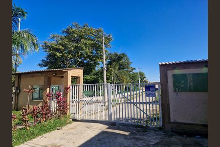 Fachada+Plaquinha de casa de condomínio para alugar com 2 quartos, 65m² em Bangu, Rio de Janeiro