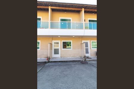 Casa de condomínio para alugar com 65m², 2 quartos e 1 vaga Casa de condomínio para alugar com 65m², 2 quartos e 1 vagaFachada
