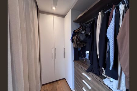 Apartamento à venda com 350m², 3 quartos e 4 vagas Apartamento à venda com 350m², 3 quartos e 4 vagasCloset da suíte 1