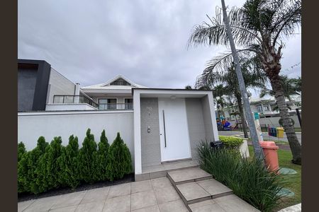 Apartamento à venda com 350m², 3 quartos e 4 vagas Apartamento à venda com 350m², 3 quartos e 4 vagasFachada