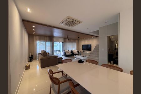Apartamento à venda com 350m², 3 quartos e 4 vagas Apartamento à venda com 350m², 3 quartos e 4 vagasSala
