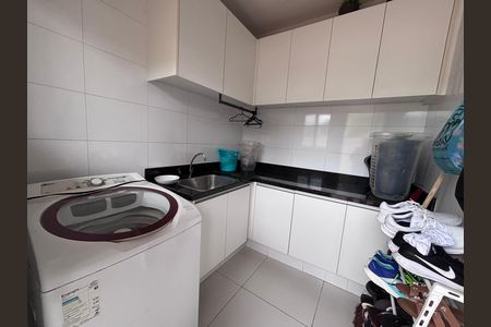 Apartamento à venda com 350m², 3 quartos e 4 vagas Apartamento à venda com 350m², 3 quartos e 4 vagasÁrea de Serviço