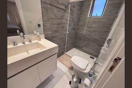 Apartamento à venda com 350m², 3 quartos e 4 vagas Apartamento à venda com 350m², 3 quartos e 4 vagasBanheiro da Suíte 3