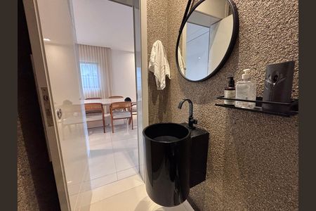 Apartamento à venda com 350m², 3 quartos e 4 vagas Apartamento à venda com 350m², 3 quartos e 4 vagasLavabo