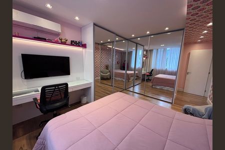 Apartamento à venda com 350m², 3 quartos e 4 vagas Apartamento à venda com 350m², 3 quartos e 4 vagasSuite 2
