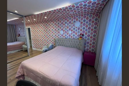 Apartamento à venda com 350m², 3 quartos e 4 vagas Apartamento à venda com 350m², 3 quartos e 4 vagasSuite 2