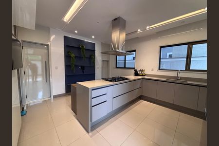 Apartamento à venda com 350m², 3 quartos e 4 vagas Apartamento à venda com 350m², 3 quartos e 4 vagasCozinha
