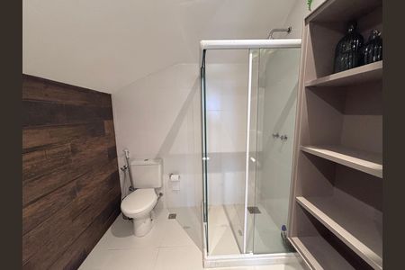 Apartamento à venda com 350m², 3 quartos e 4 vagas Apartamento à venda com 350m², 3 quartos e 4 vagasBanheiro do sótão