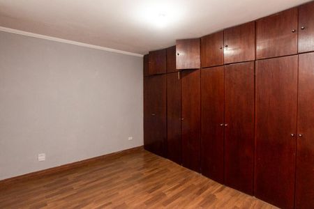 Casa para alugar com 300m², 3 quartos e 4 vagas Casa para alugar com 300m², 3 quartos e 4 vagasSuíte
