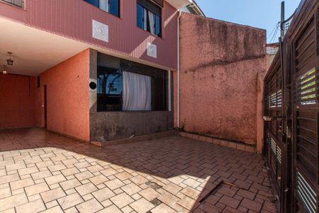 Casa para alugar com 300m², 3 quartos e 4 vagas Casa para alugar com 300m², 3 quartos e 4 vagasGaragem