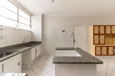 Apartamento à venda com 210m², 4 quartos e 1 vaga Apartamento à venda com 210m², 4 quartos e 1 vagaCozinha