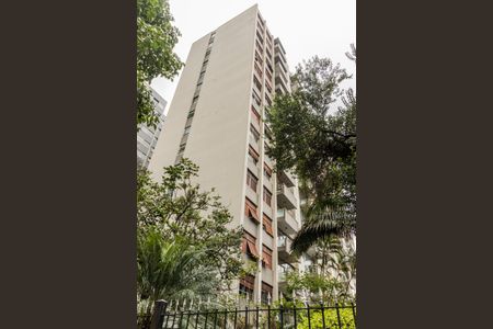 Apartamento à venda com 210m², 4 quartos e 1 vaga Apartamento à venda com 210m², 4 quartos e 1 vagaFachada
