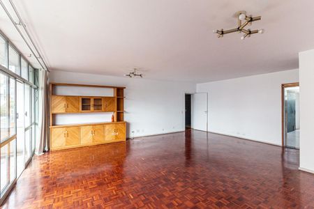 Apartamento à venda com 210m², 4 quartos e 1 vaga Apartamento à venda com 210m², 4 quartos e 1 vagaSala