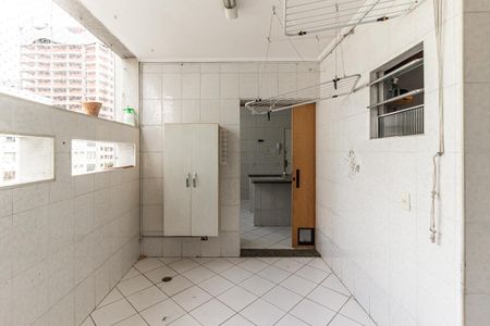 Apartamento à venda com 210m², 4 quartos e 1 vaga Apartamento à venda com 210m², 4 quartos e 1 vagaÁrea de Serviço